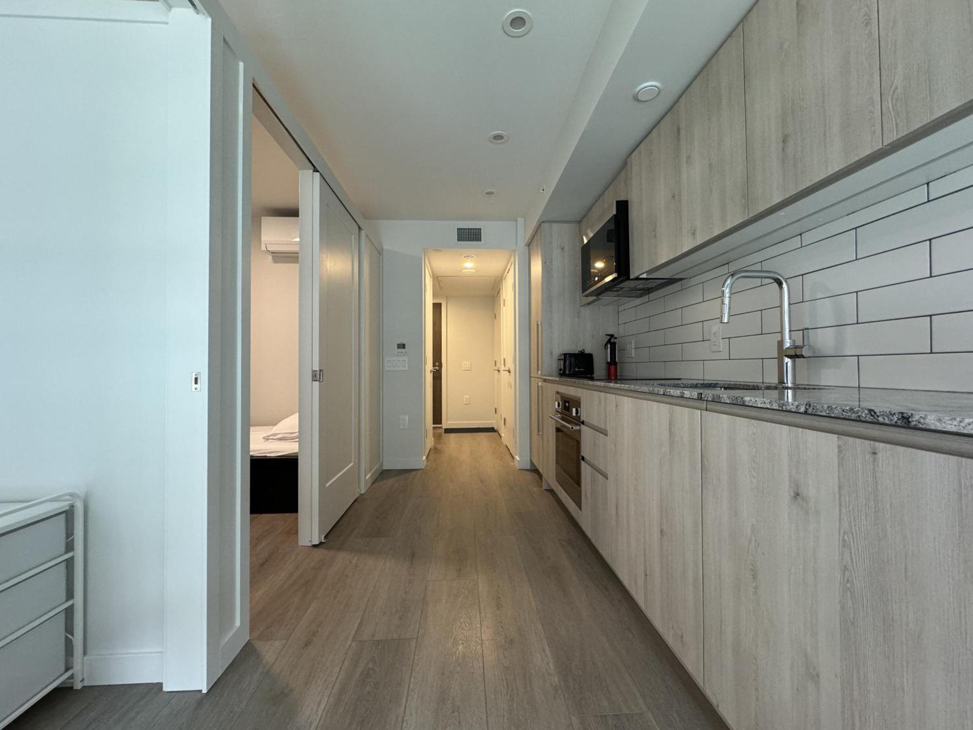 Downtown Center Silverstone Tower I And II Long-Term Booking Only Your Second Home In Vancouver Exterior photo