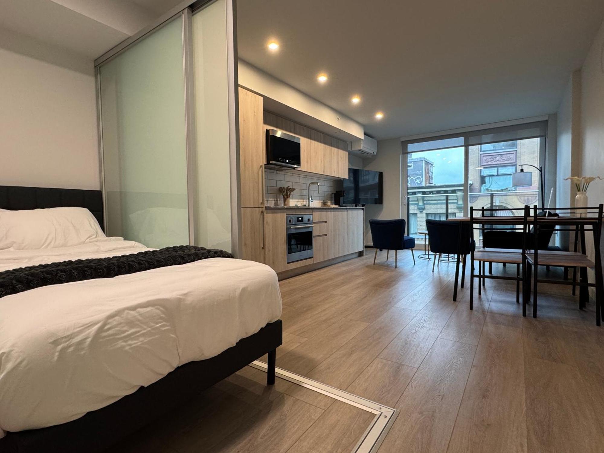 Downtown Center Silverstone Tower I And II Long-Term Booking Only Your Second Home In Vancouver Exterior photo