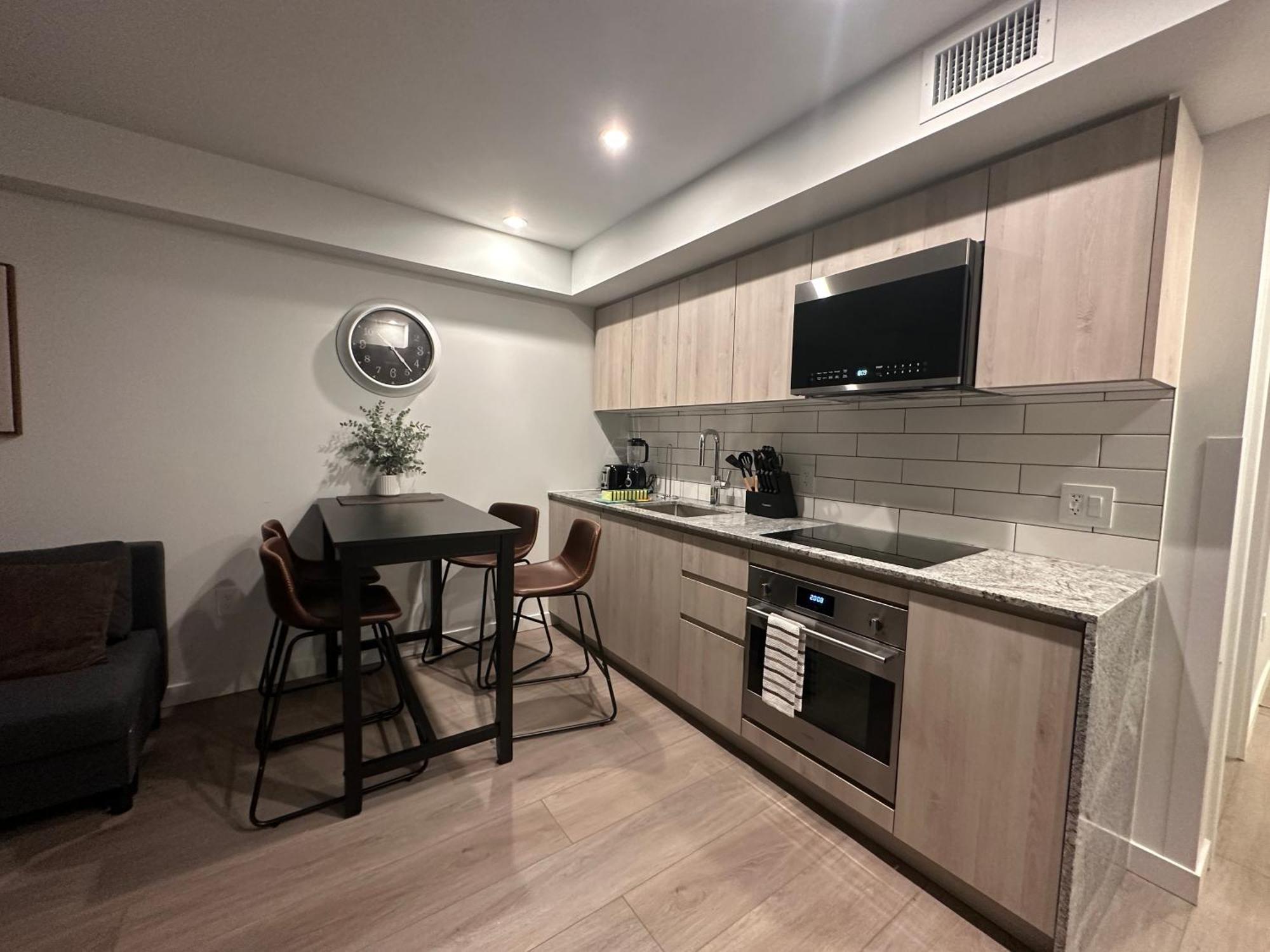 Downtown Center Silverstone Tower I And II Long-Term Booking Only Your Second Home In Vancouver Exterior photo